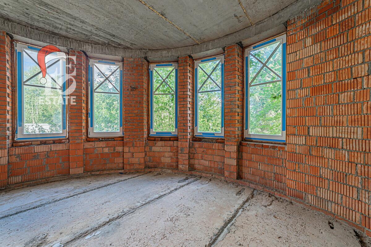 2-этажный таунхаус 330 м² без отделки