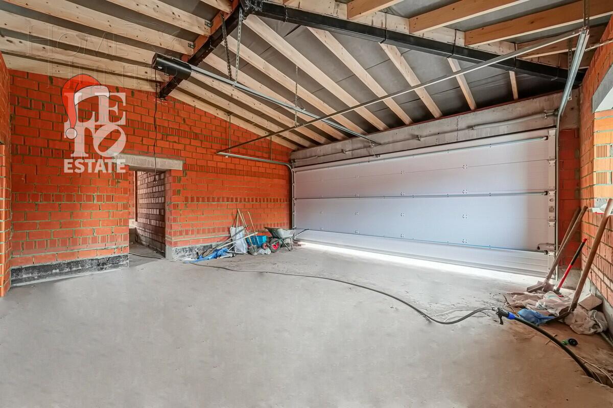 2-этажный коттедж 320 м² без отделки