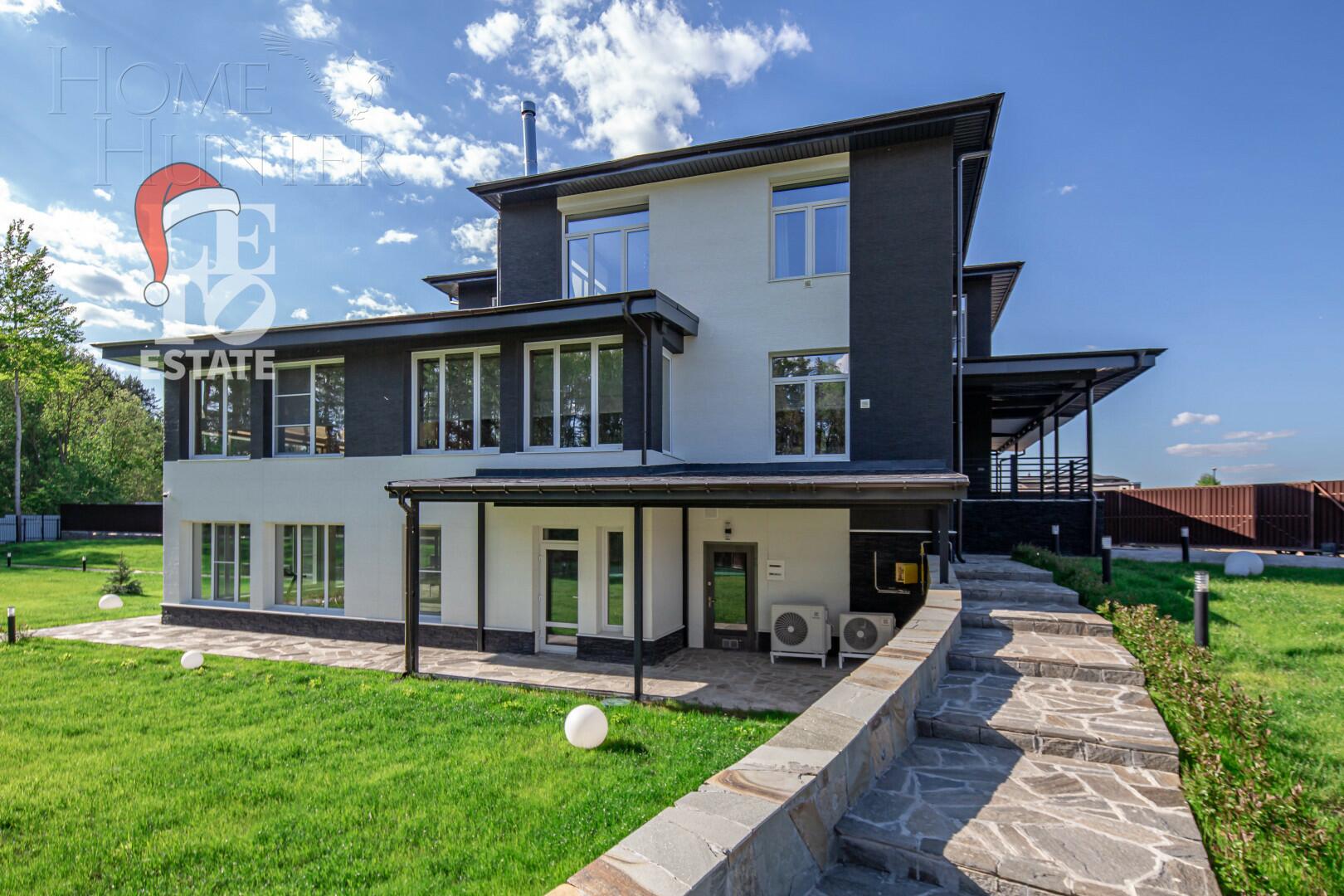 3-этажный коттедж 422 м² с отделкой