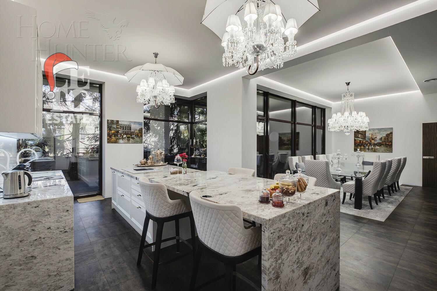 2-этажный коттедж 1 200 м² с отделкой