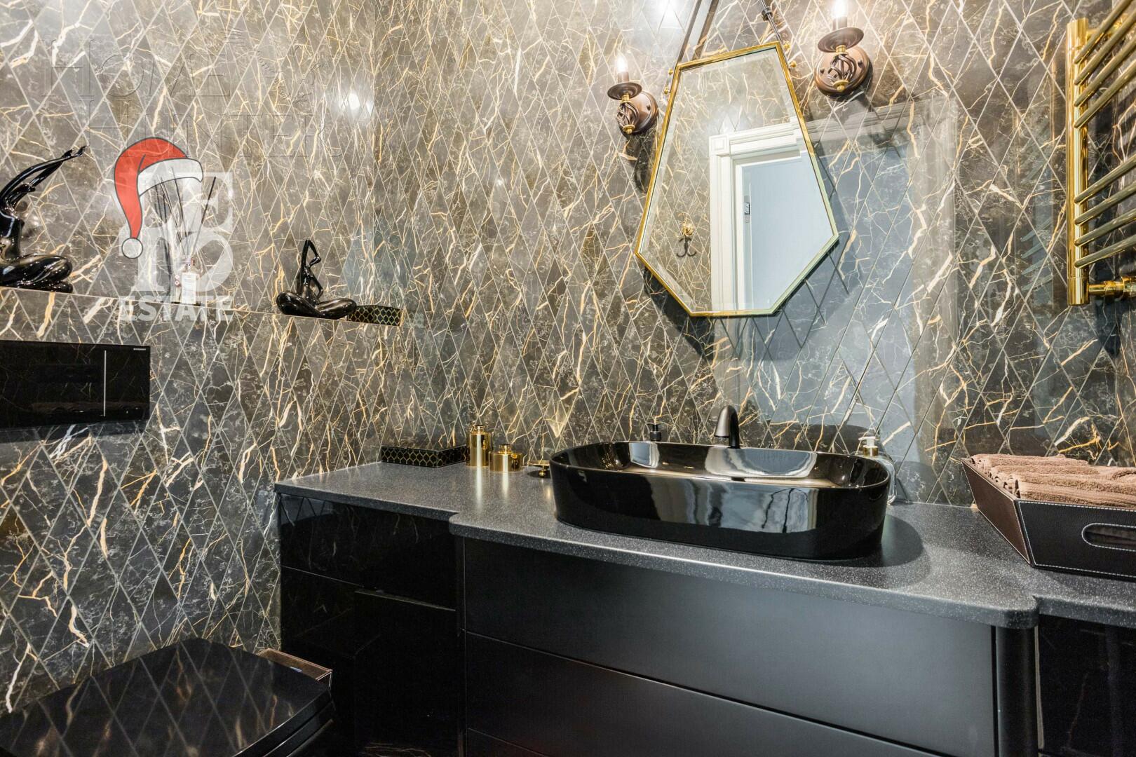 3-этажный коттедж 550 м² с отделкой