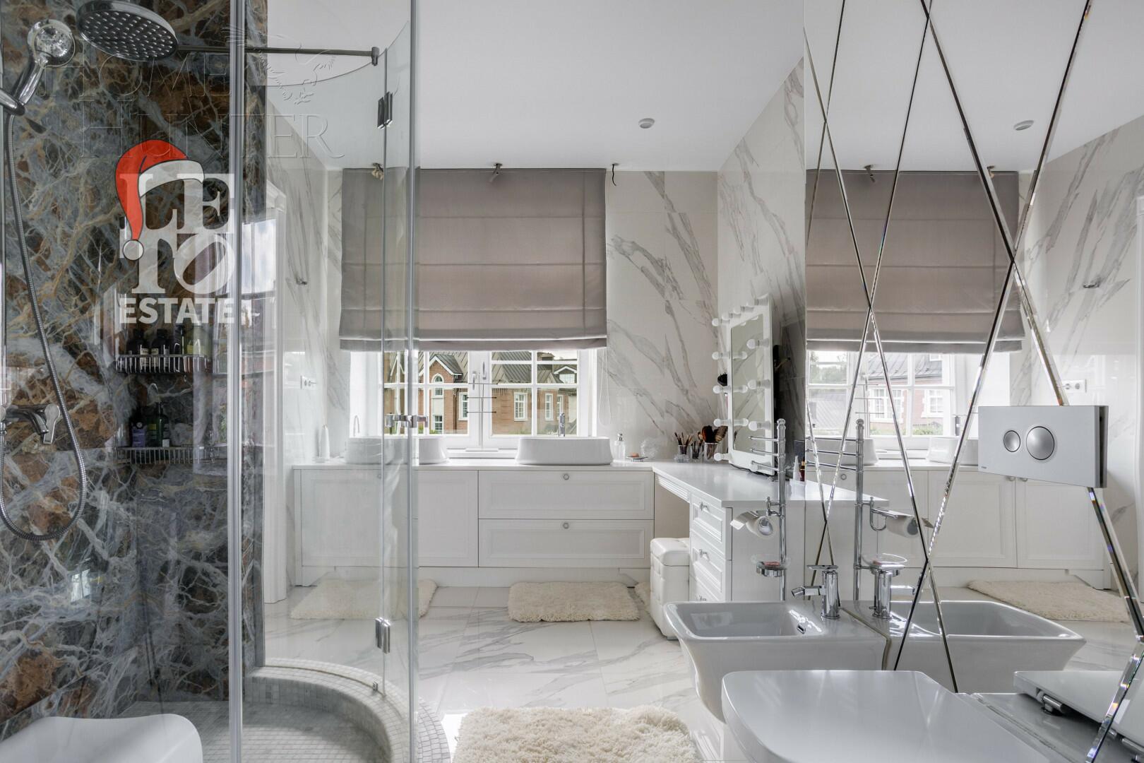 3-этажный коттедж 550 м² с отделкой