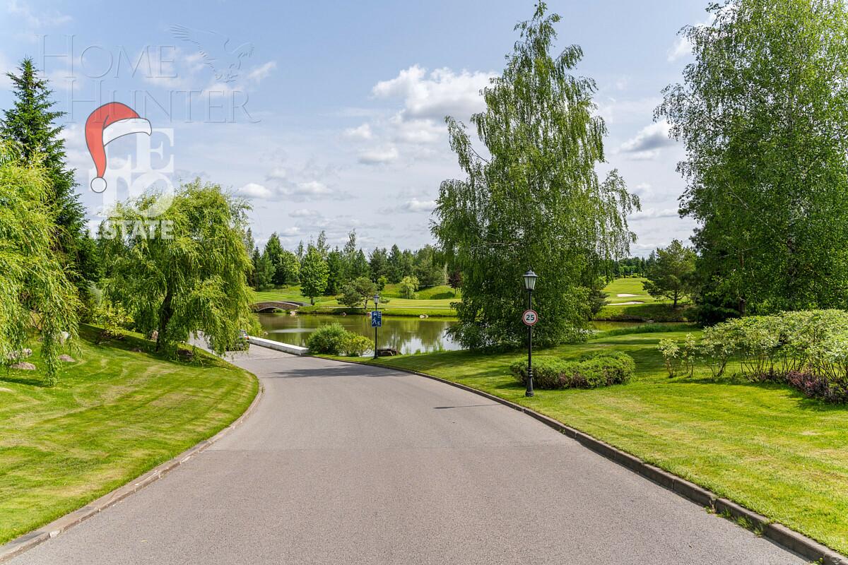 2-этажный коттедж 891 м² без отделки