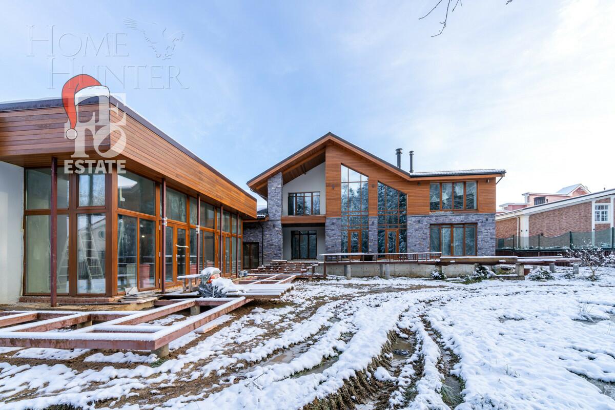 2-этажный коттедж 1 150 м² без отделки