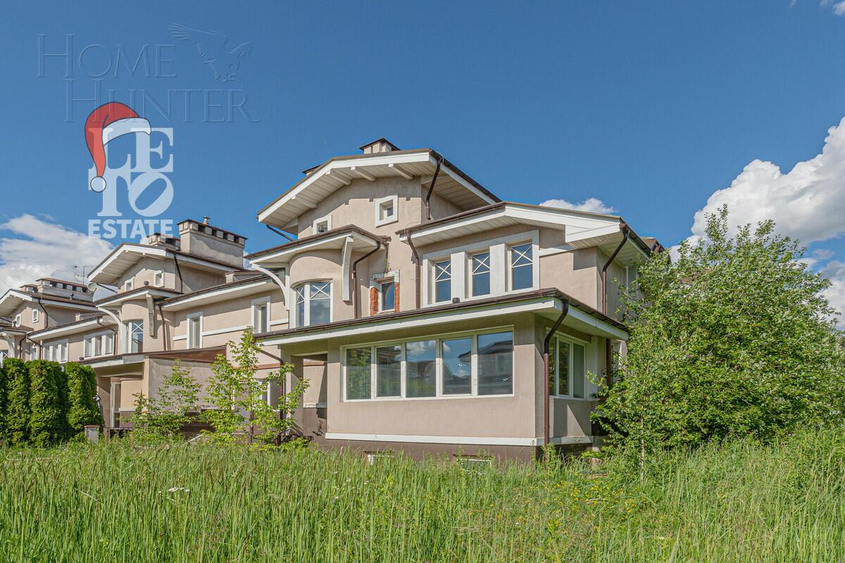 2-этажный таунхаус 330 м² без отделки