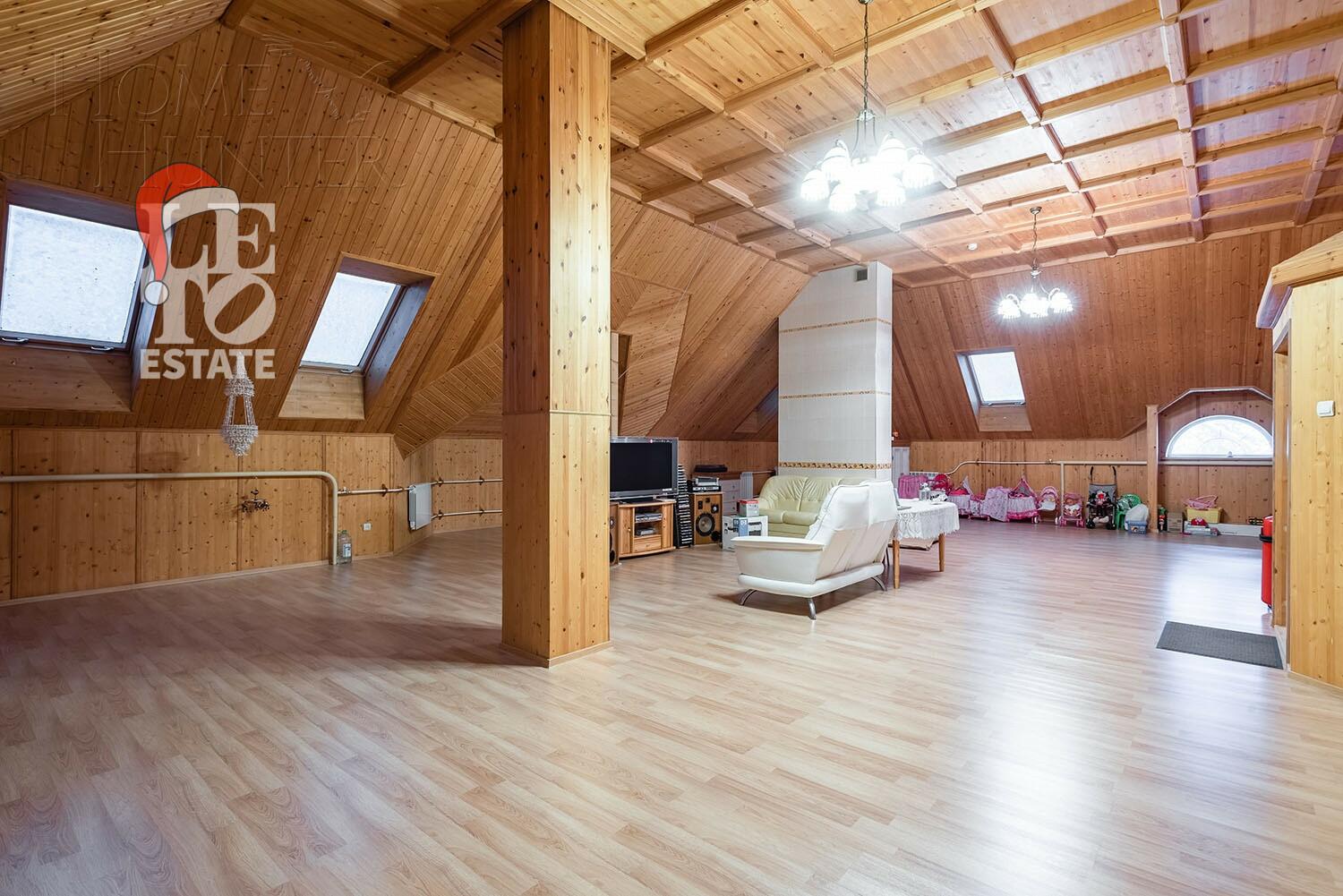 3-этажный коттедж 1 319 м² с отделкой