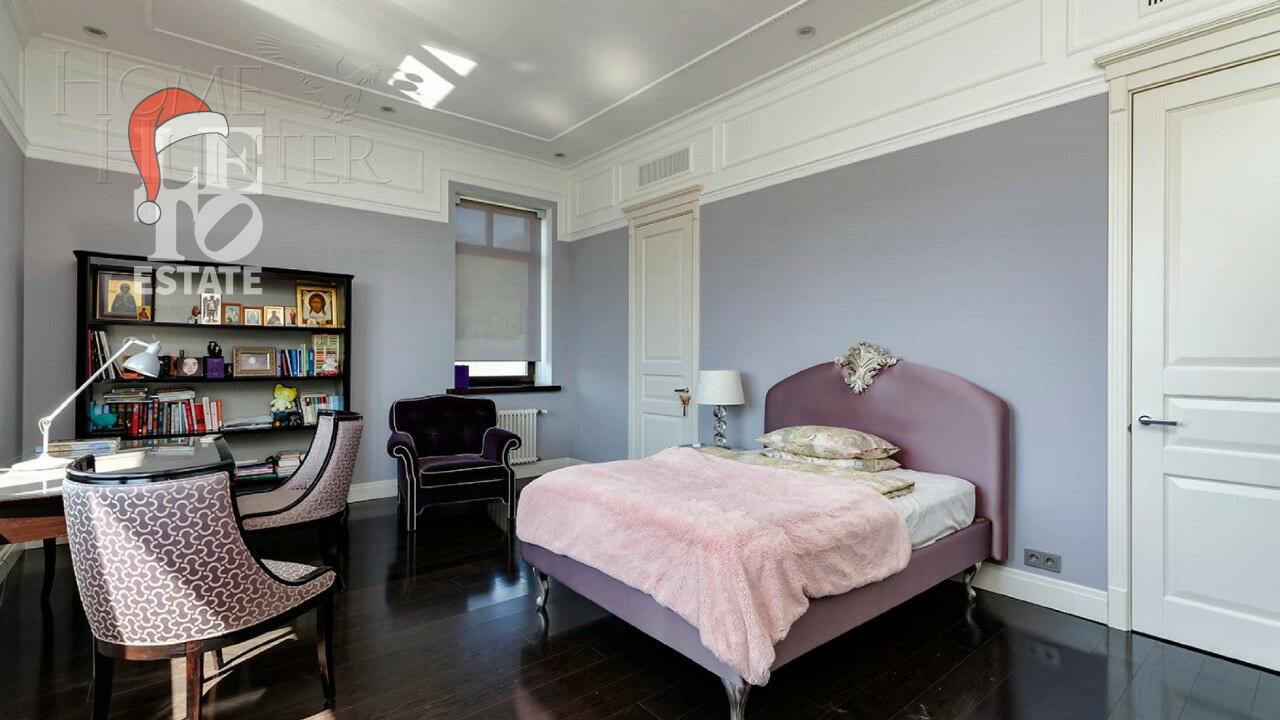 3-этажный коттедж 1 185 м² с отделкой