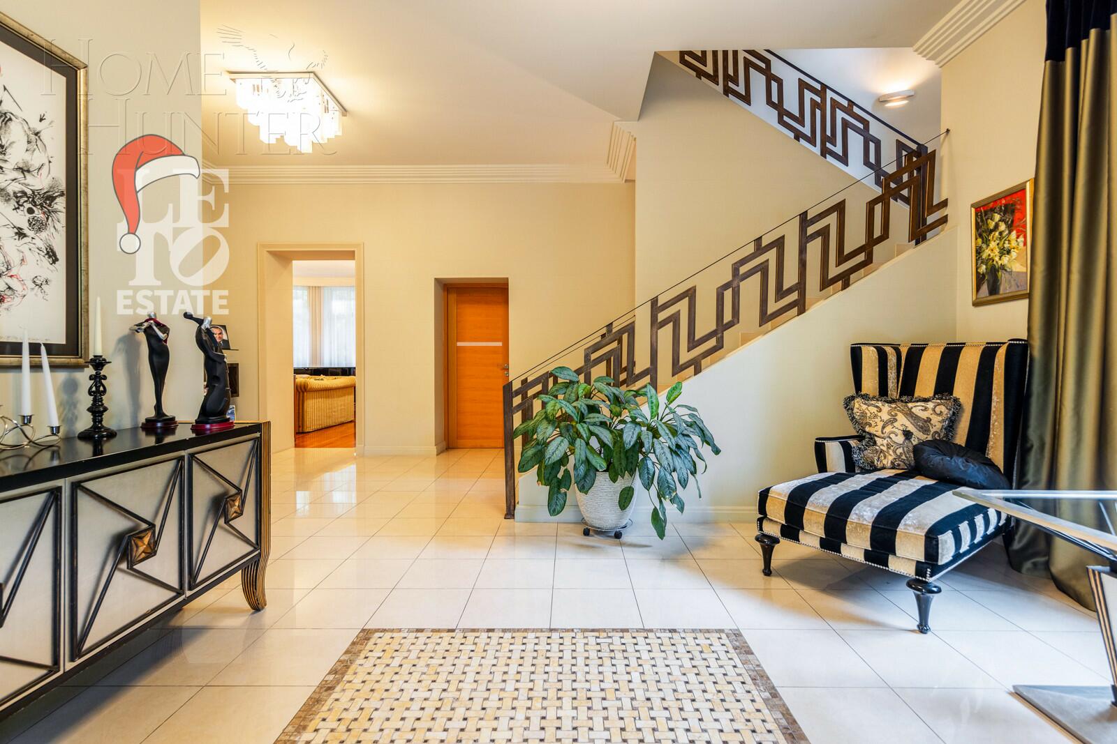 2-этажный коттедж 600 м² с отделкой