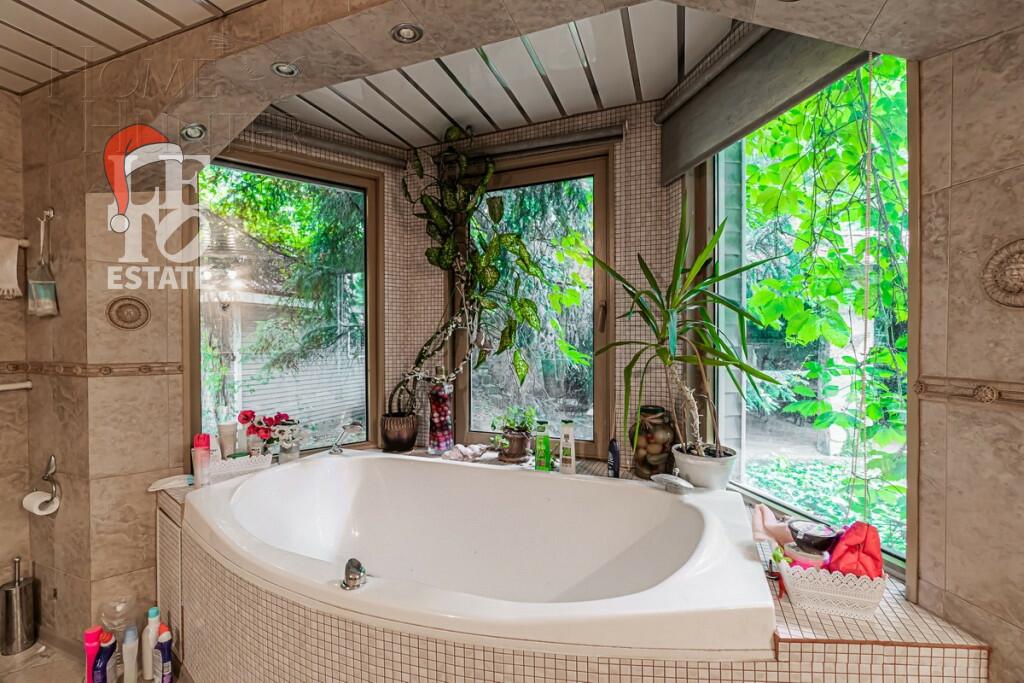 3-этажный коттедж 150 м² с отделкой