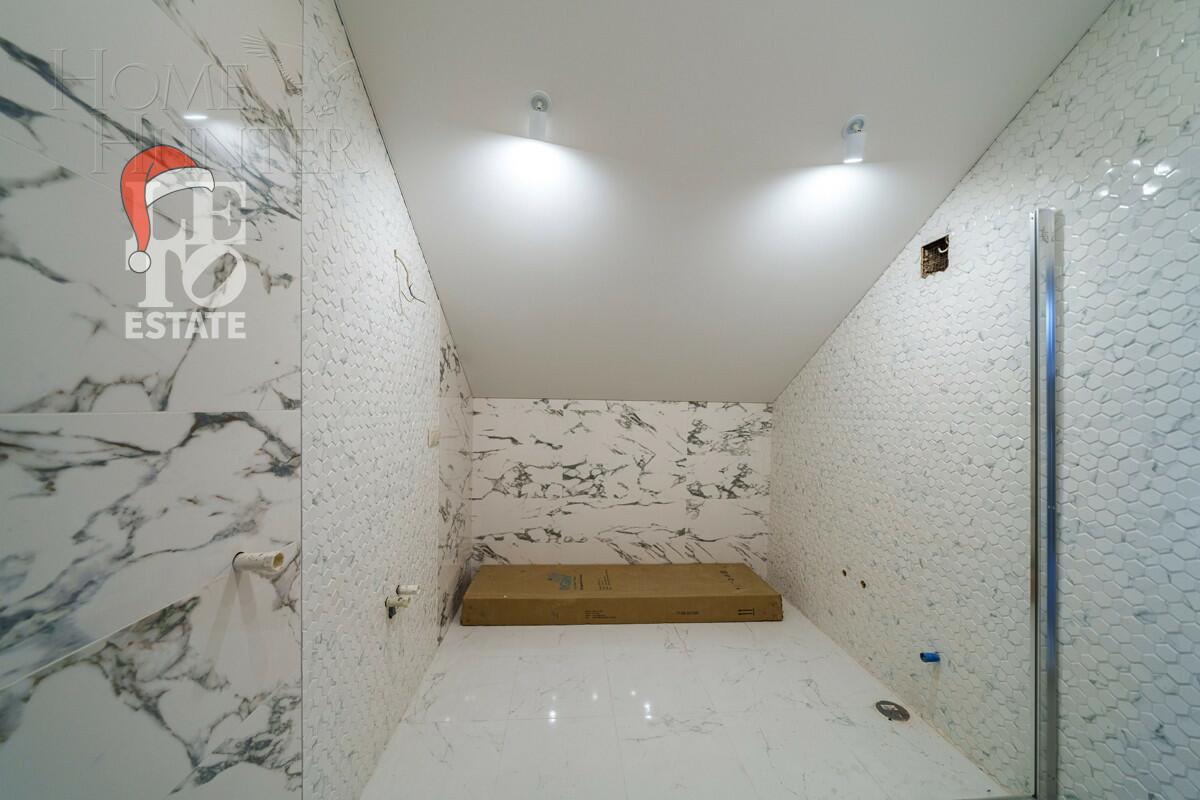 2-этажный коттедж 1 000 м² с отделкой