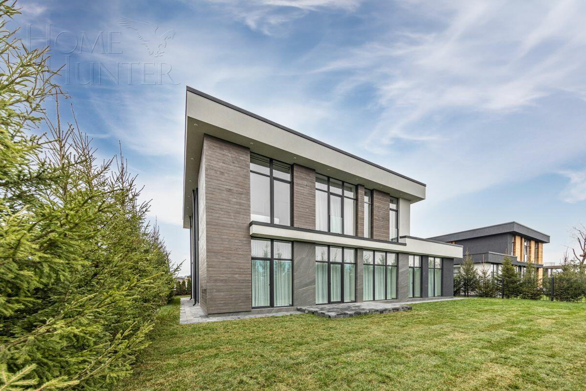 2-этажный коттедж 470 м² с отделкой