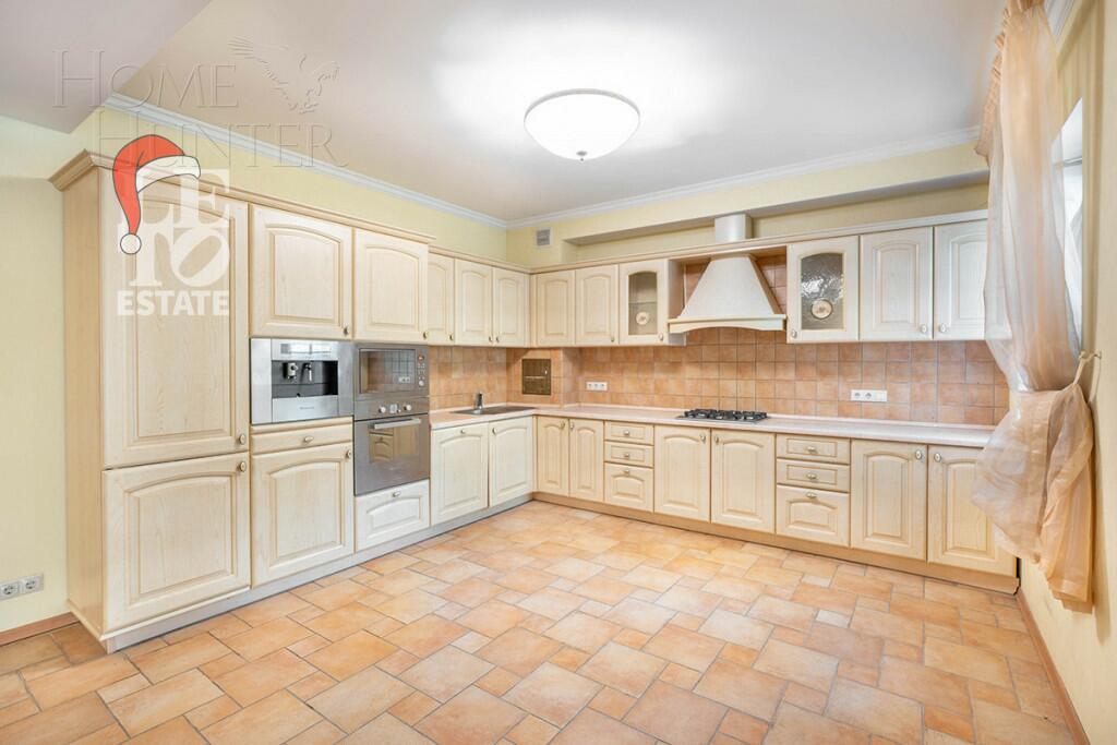 2-этажный коттедж 3 817 м² с отделкой