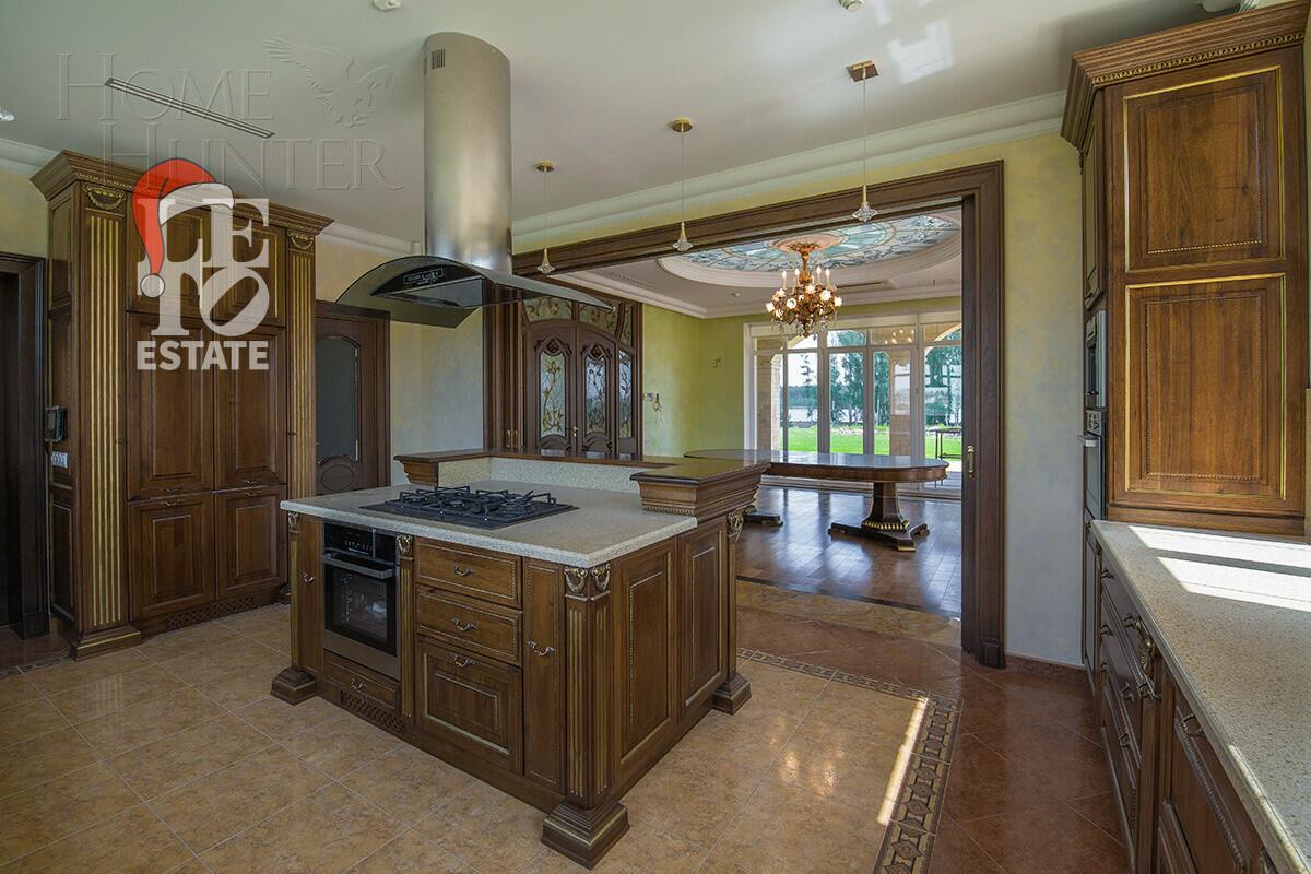 3-этажный коттедж 1 500 м² с отделкой