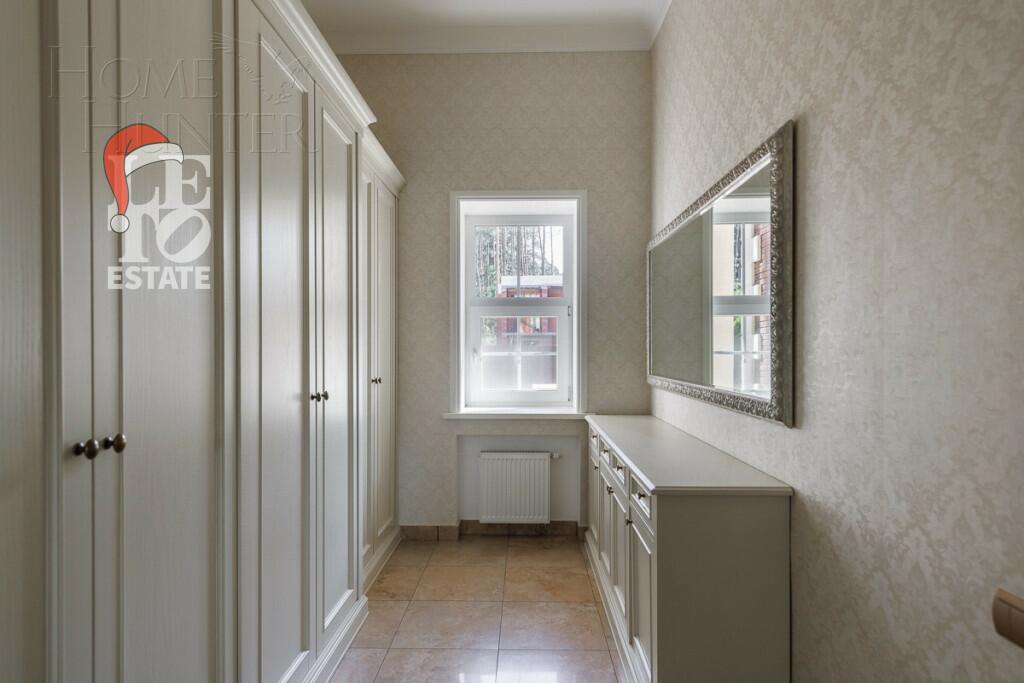 2-этажный коттедж 1 556 м² с отделкой