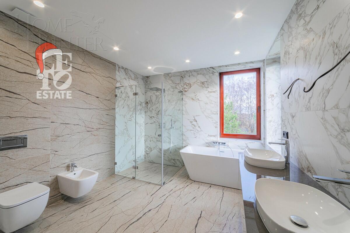 2-этажный коттедж 693 м² с отделкой