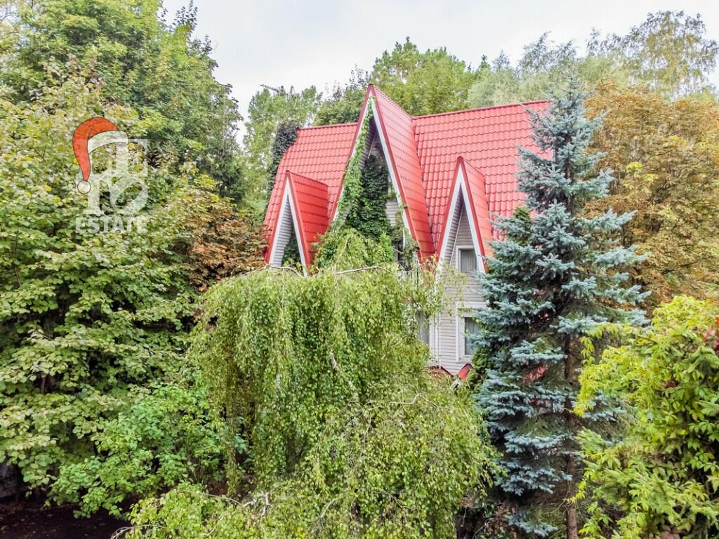 3-этажный коттедж 150 м² с отделкой