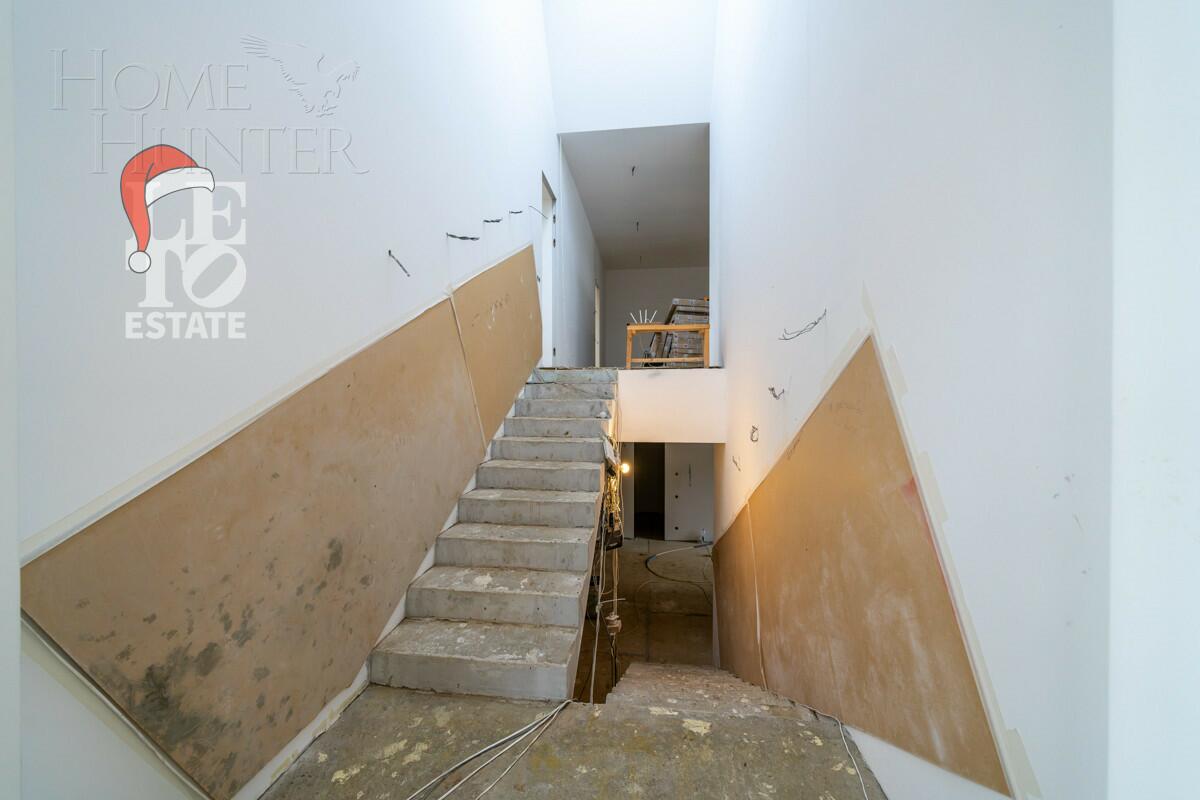 2-этажный коттедж 1 150 м² без отделки