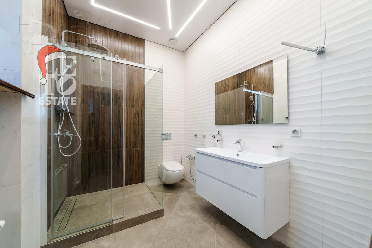 2-этажный коттедж 400 м² с отделкой