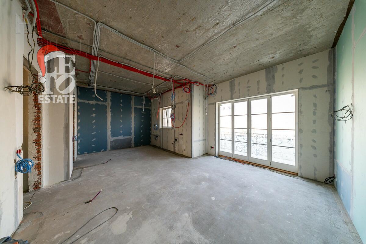 4-этажный таунхаус 395 м² без отделки