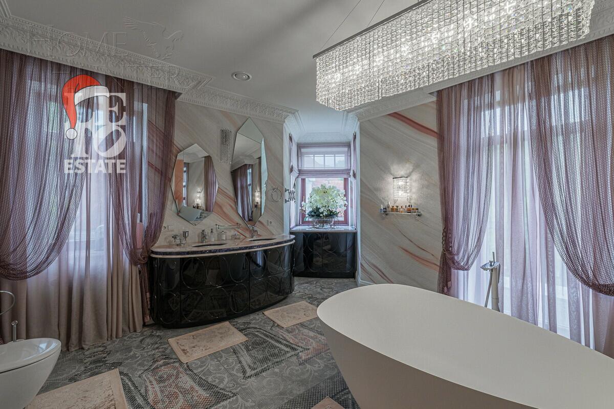 3-этажный коттедж 1 200 м² с отделкой