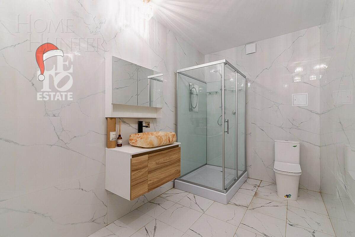 3-этажный коттедж 1 241 м² с отделкой