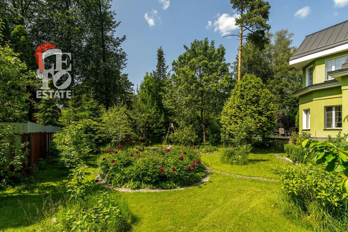 2-этажный коттедж 675.8 м² с отделкой