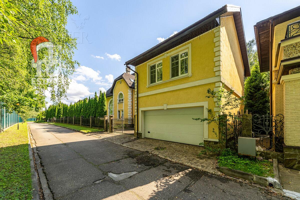 2-этажный коттедж 700 м² с отделкой