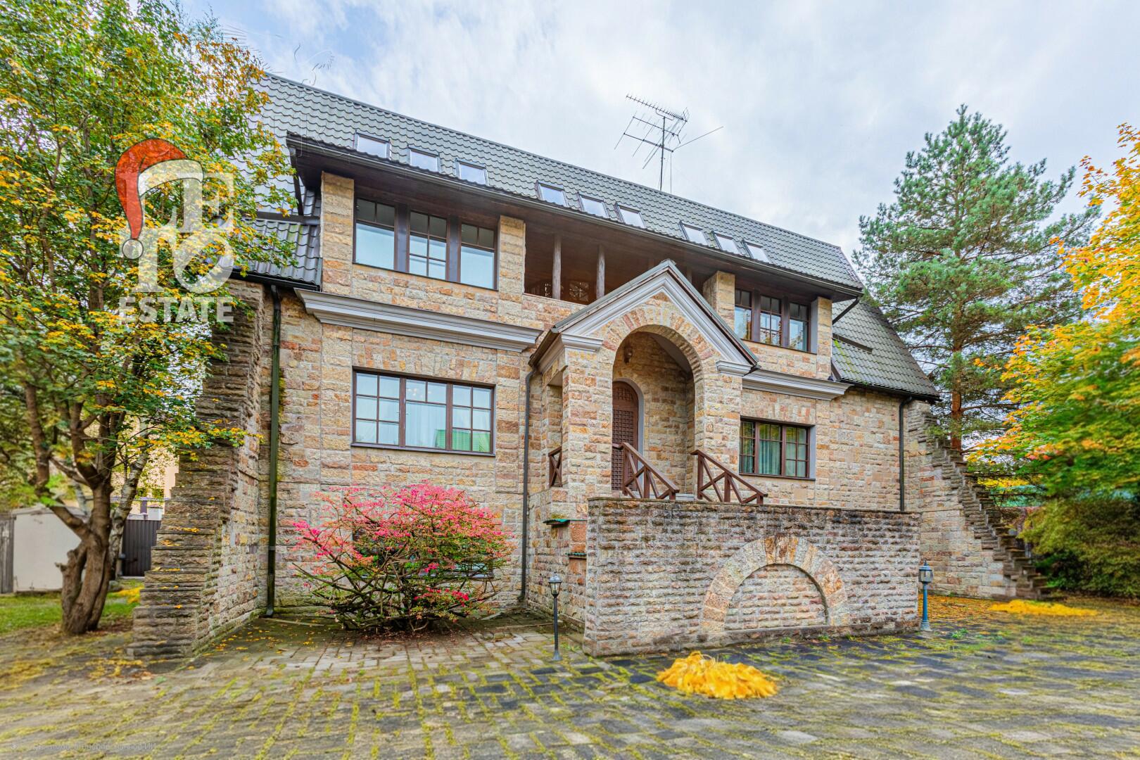 2-этажный коттедж 720 м² с отделкой