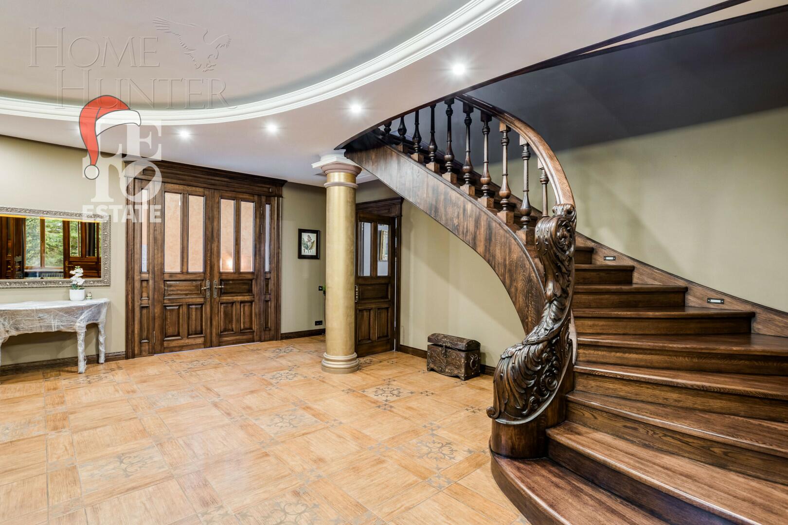 2-этажный коттедж 800 м² с отделкой