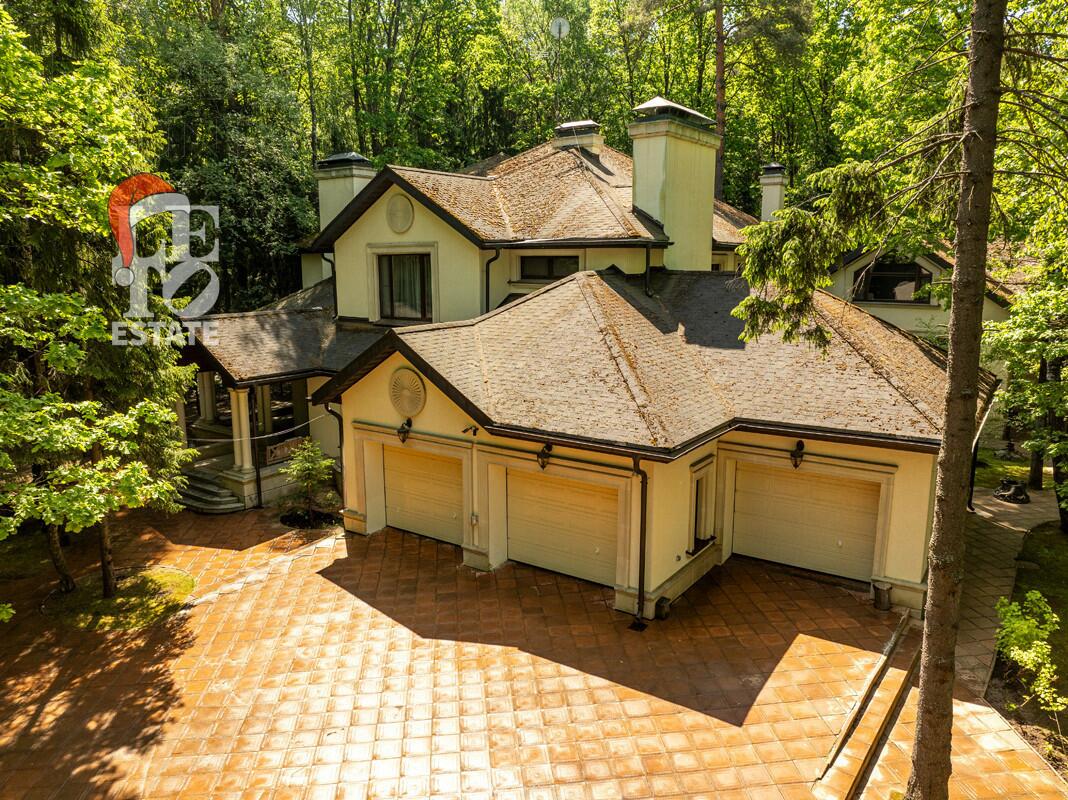 2-этажный коттедж 1 025 м² с отделкой