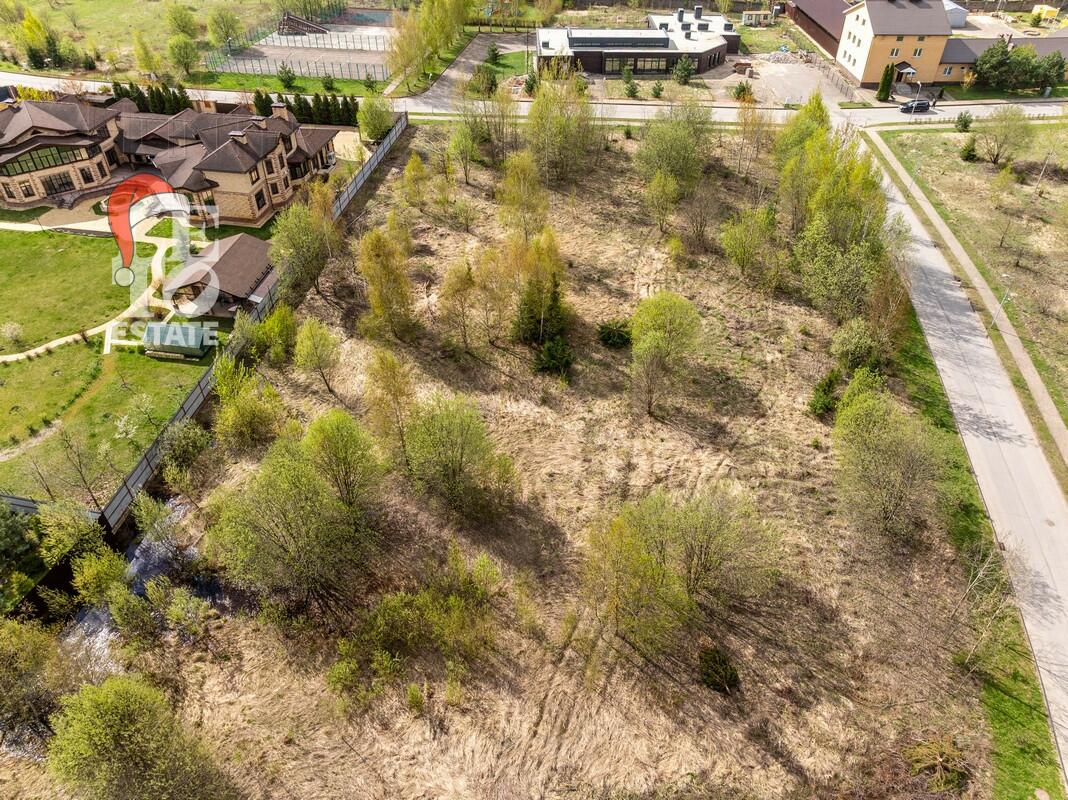 Участок 110.82 сот. в охраняемом поселке