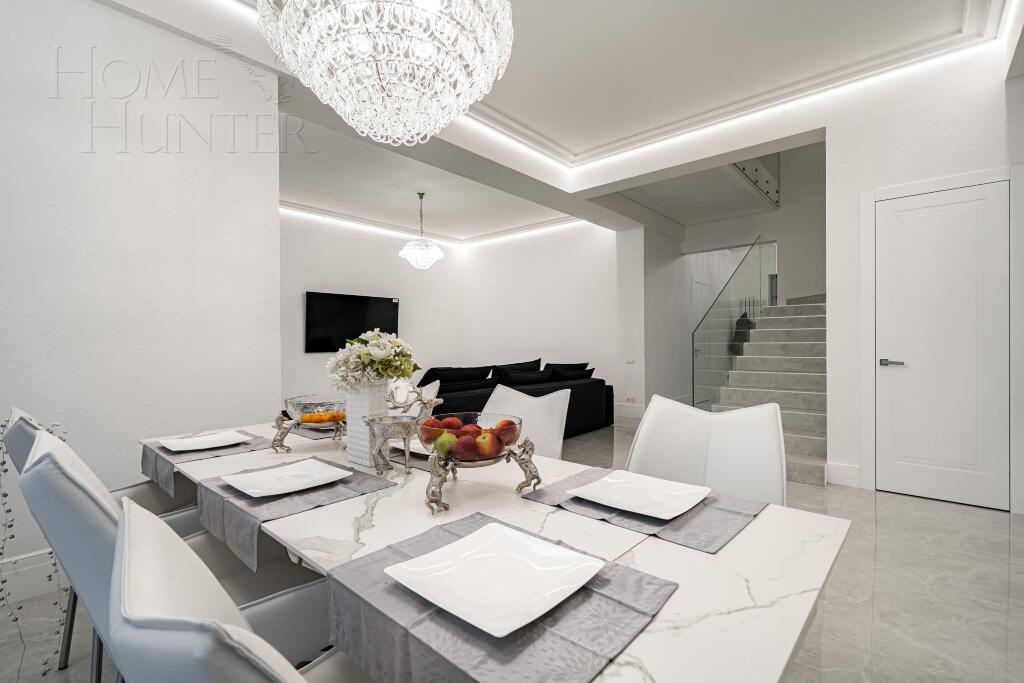 2-этажный коттедж 250 м² без отделки