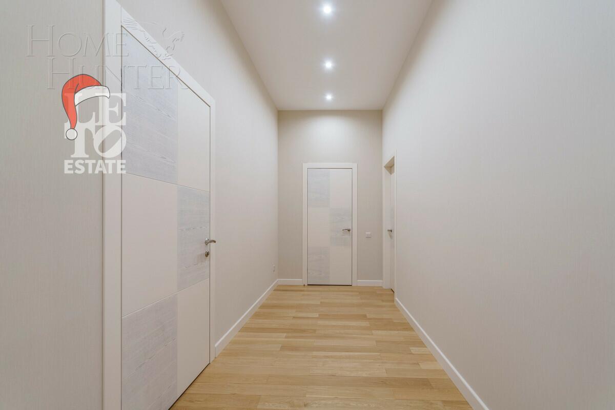 4-КОМН. КВАРТИРА С ОТДЕЛКОЙ 197.3 М² НА 4 ЭТАЖЕ