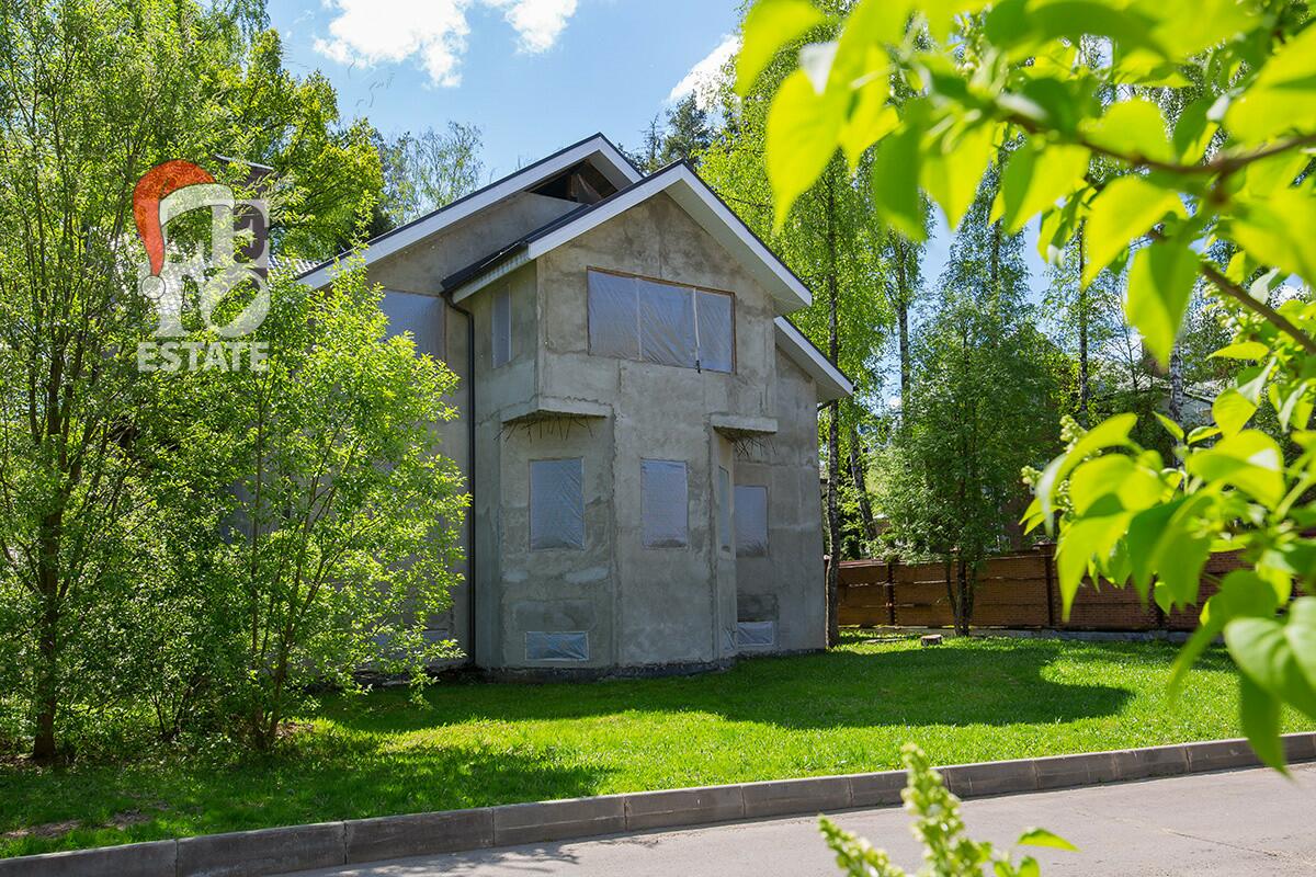 2-этажный коттедж 650 м² без отделки