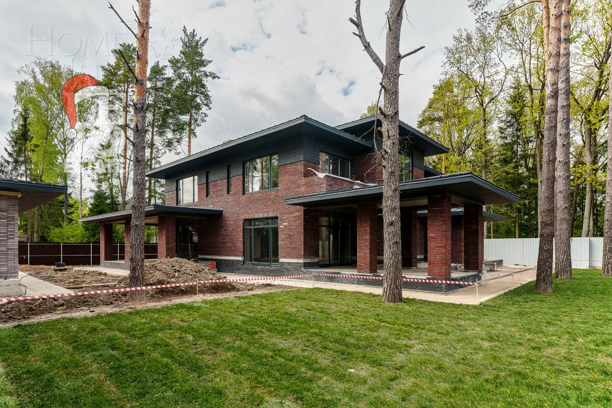 2-этажный коттедж 460 м² без отделки