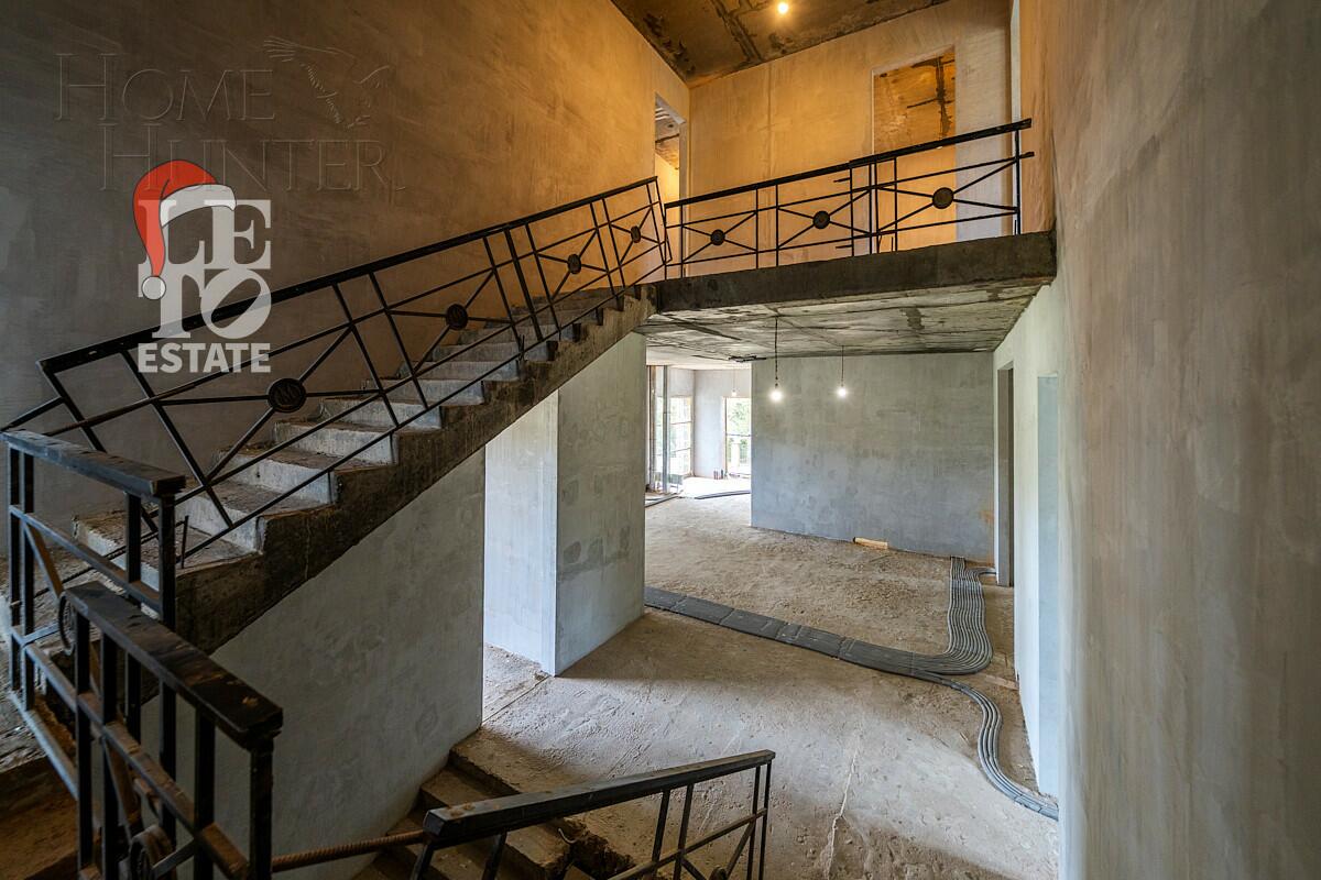 2-этажный коттедж 1 320 м² без отделки