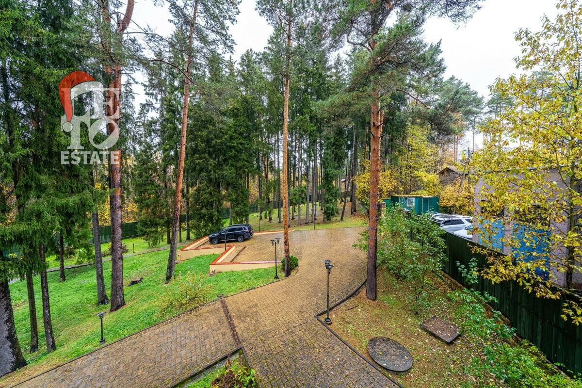 3-этажный коттедж 980 м² с отделкой