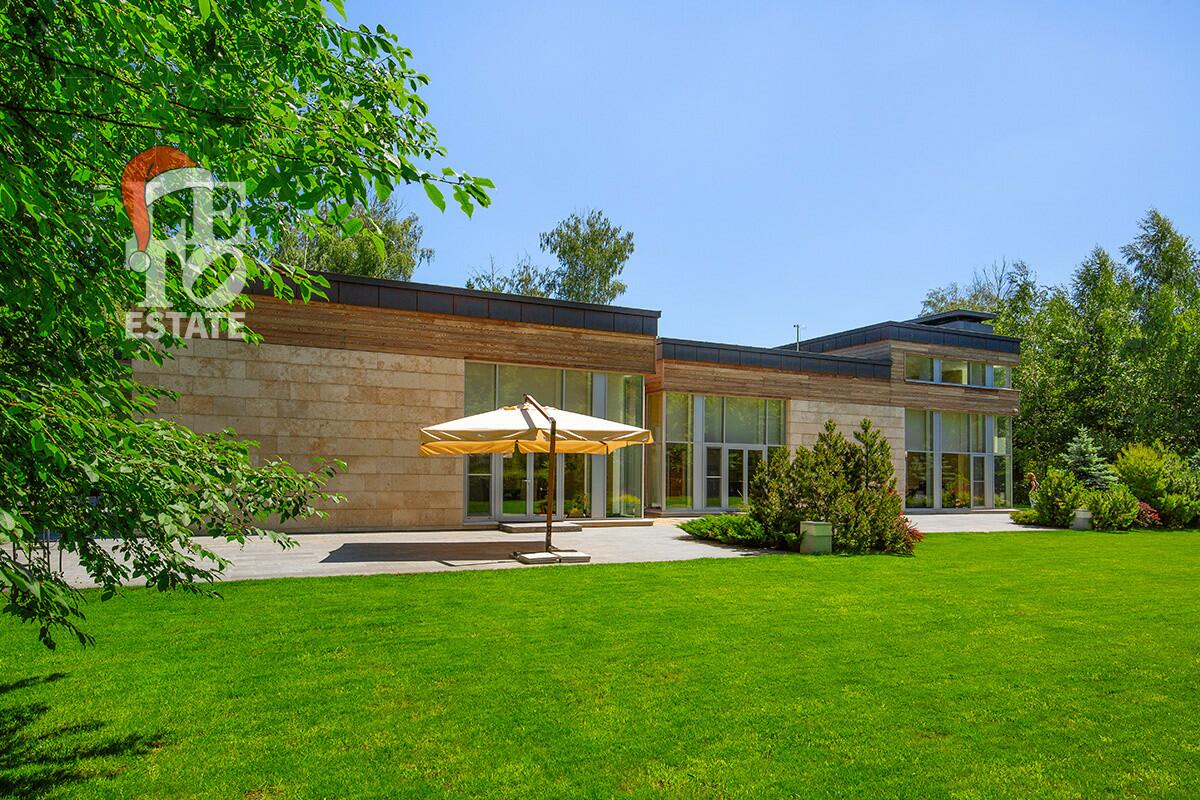 1-этажный коттедж 650 м² с отделкой