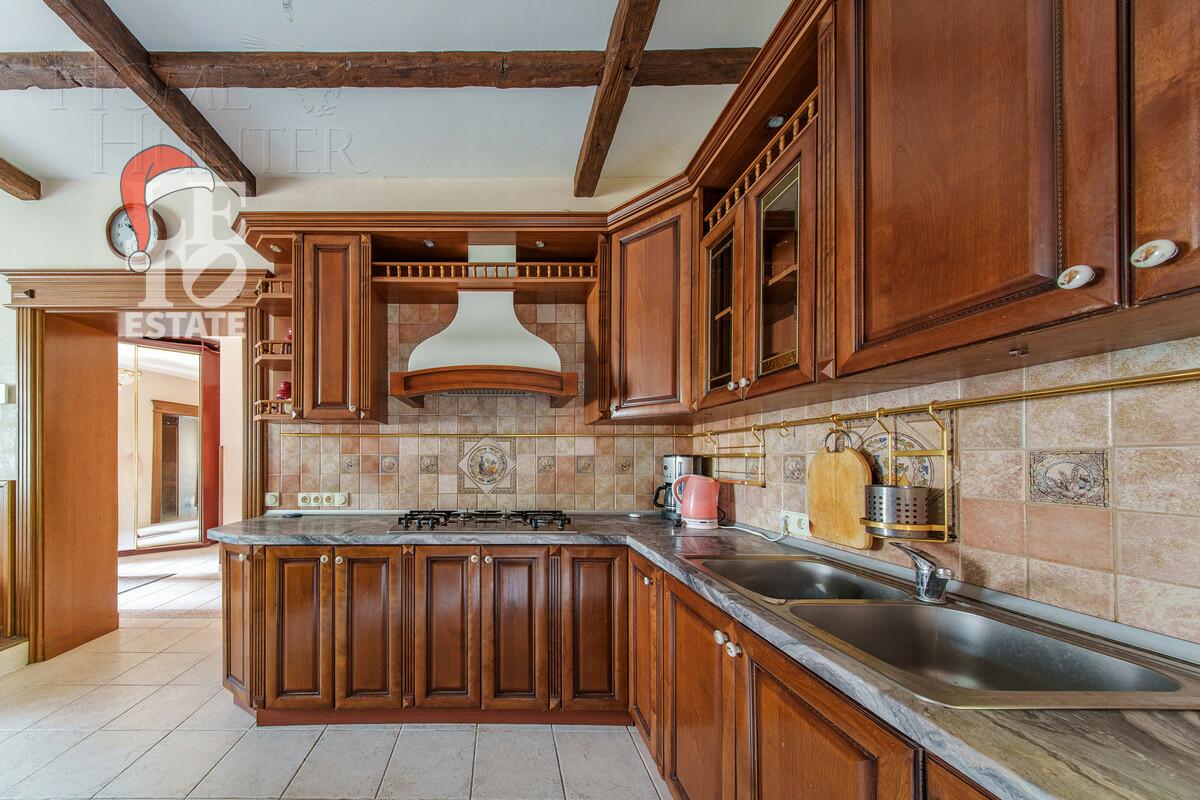 3-этажный коттедж 475 м² с отделкой