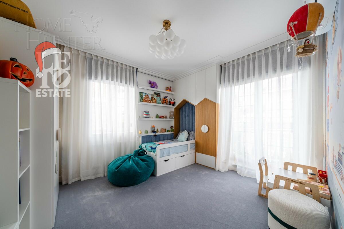 3-этажный коттедж 210 м² с отделкой