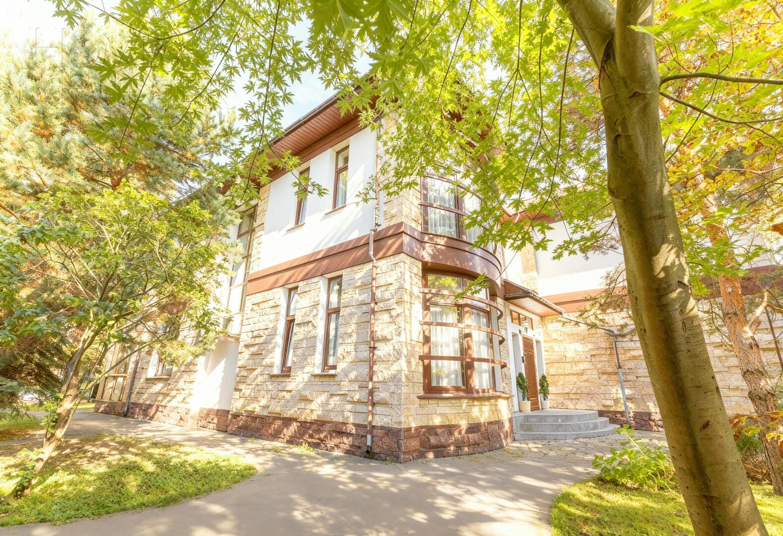 2-этажный коттедж 495 м² с отделкой