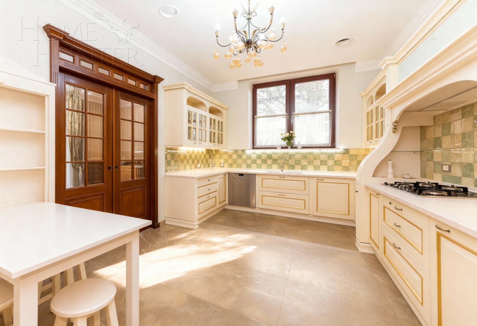 2-этажный коттедж 495 м² с отделкой