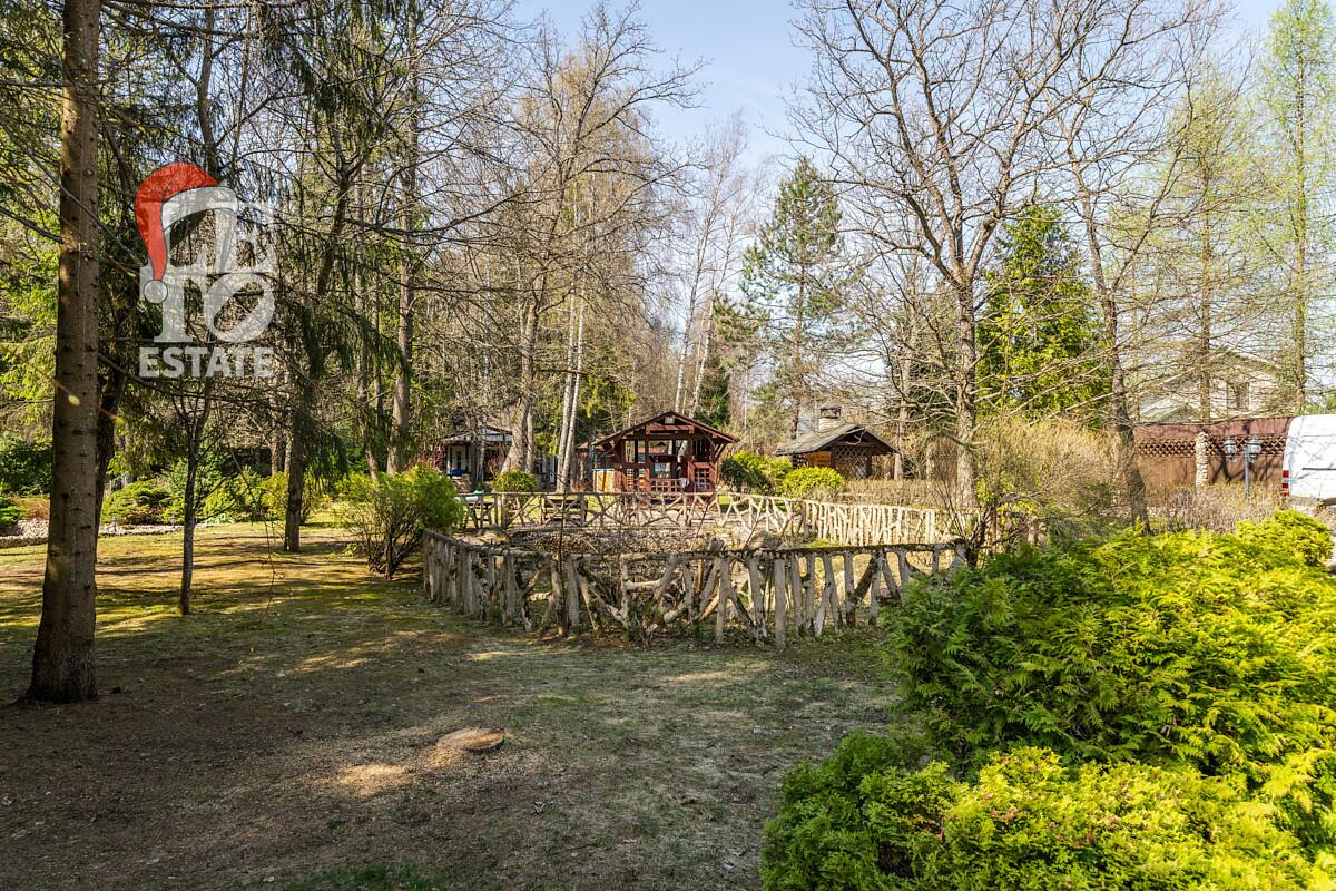 3-этажный коттедж 550 м² с отделкой