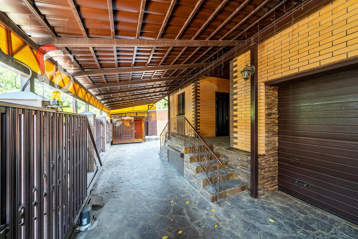 2-этажный коттедж 500 м² с отделкой