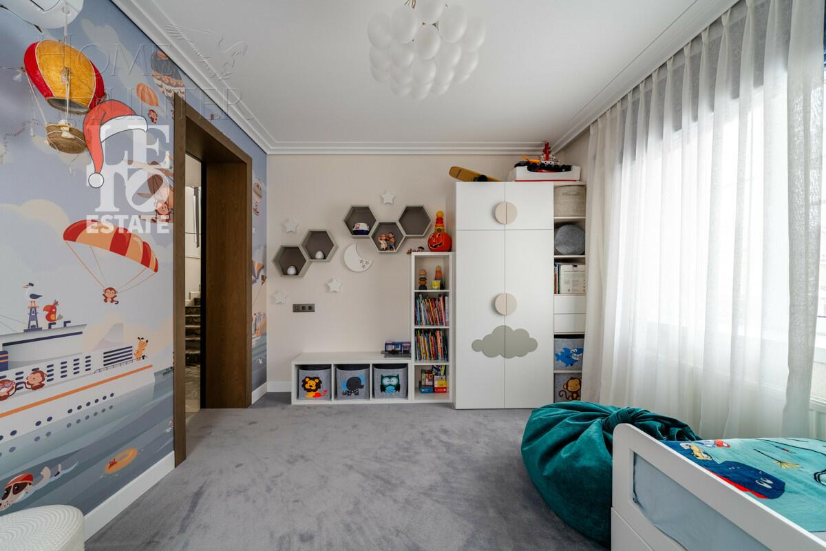 3-этажный коттедж 210 м² с отделкой