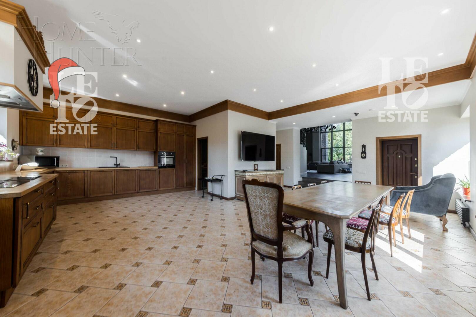 2-этажный коттедж 495.7 м² с отделкой