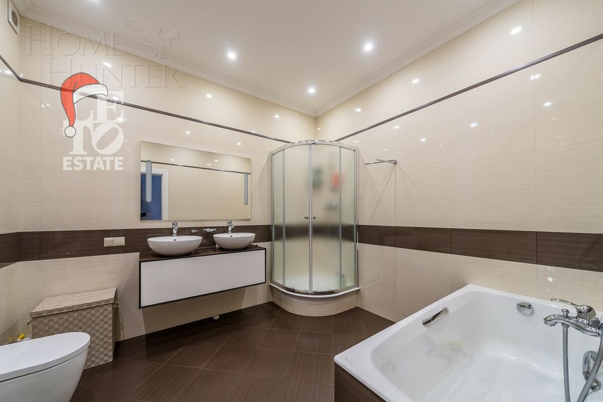 2-этажный коттедж 286.6 м² с отделкой