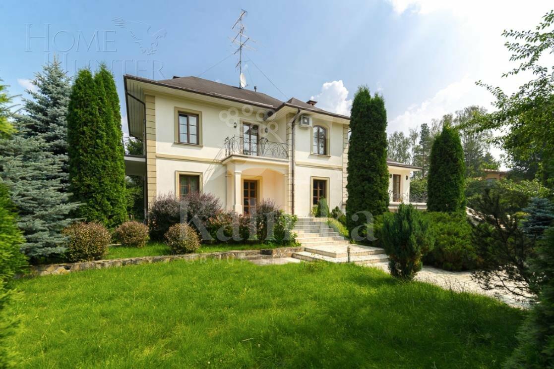 2-этажный коттедж 650 м² с отделкой