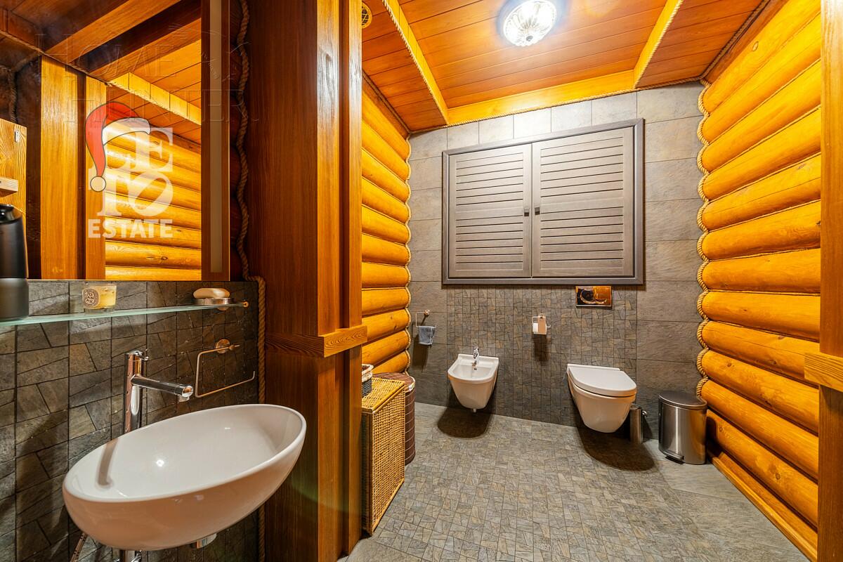 2-этажный коттедж 1 500 м² с отделкой