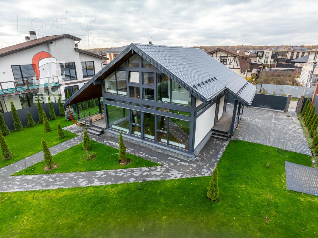 2-этажный коттедж 170 м² с отделкой